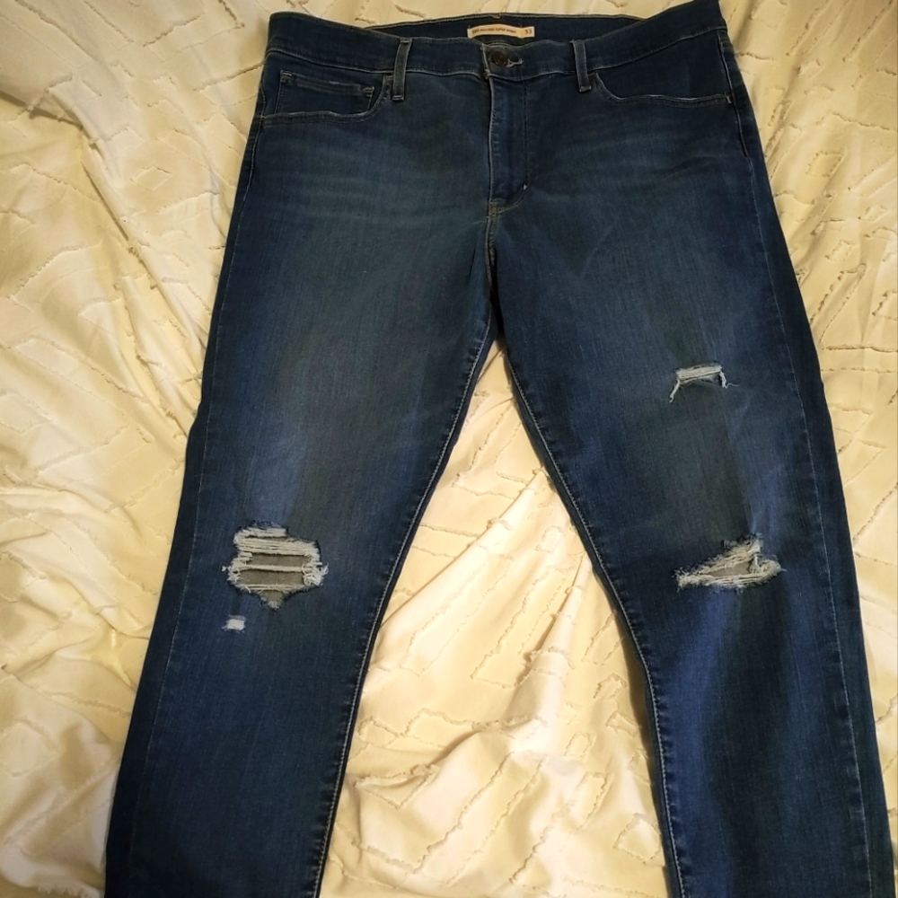 Levi jeans